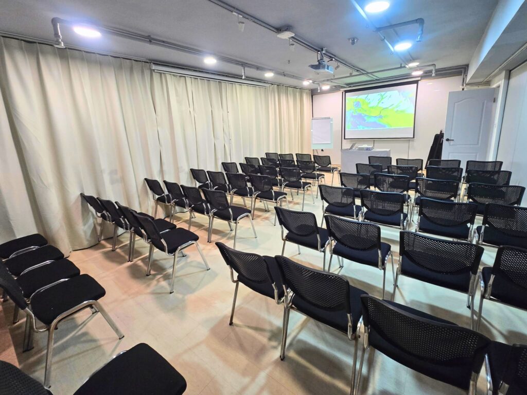 Unit 824 825 Multi purpose Room A 01